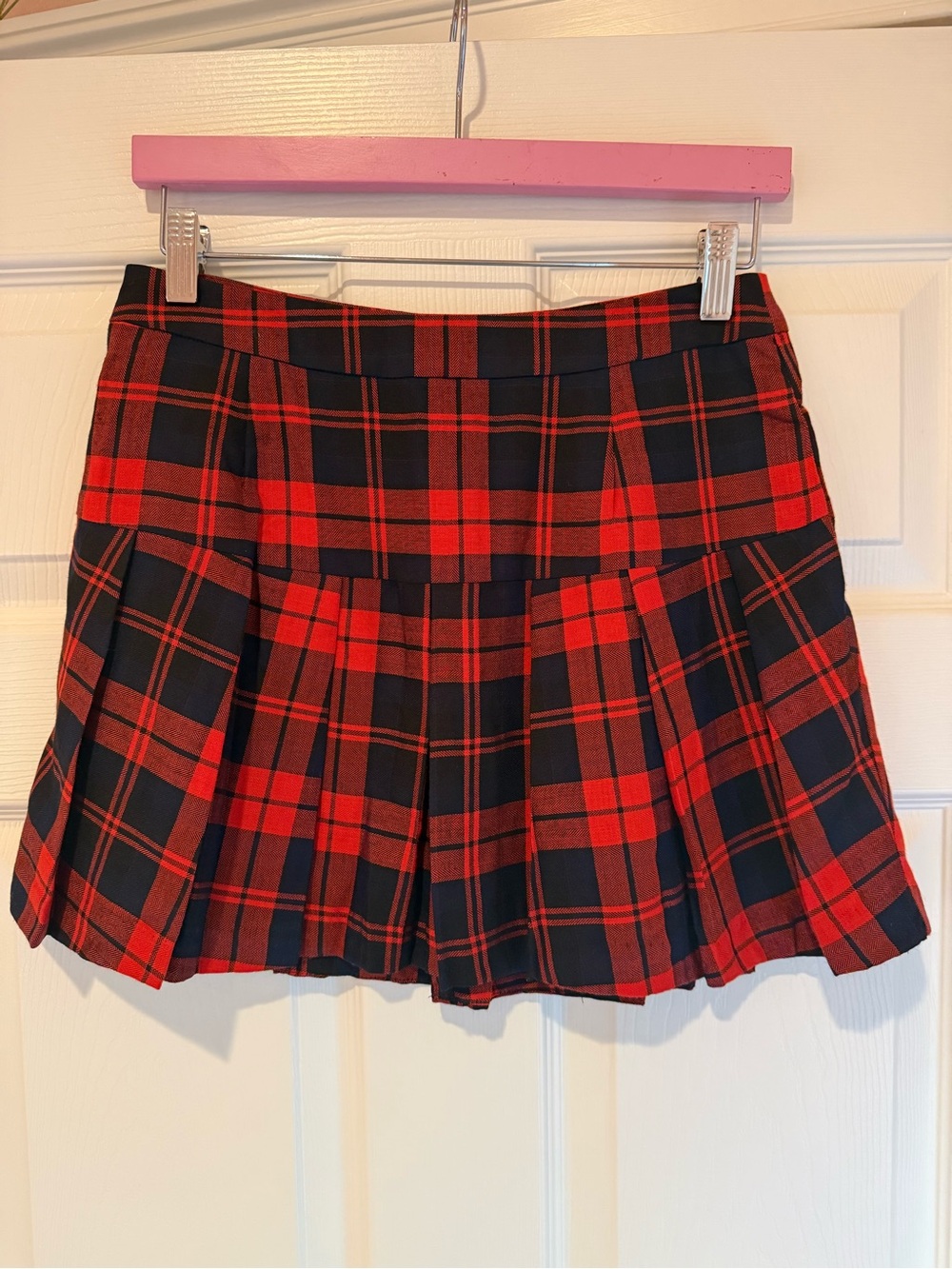 BCBGeneration Red and Black Plaid Pleated Mini Skirt